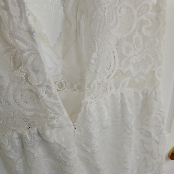 Hello Molly White Lace V-Neck Mini Romper Boho Sexy Romantic Bridal Resortwear - Picture 12 of 12